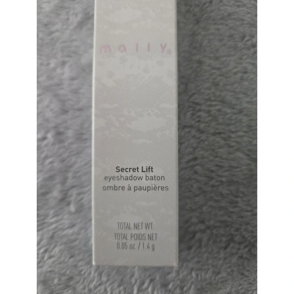 3 Piece Mally Bundle-Effortless Airbrush Eyeshadow Secret Lift Eyeshadow Baton &